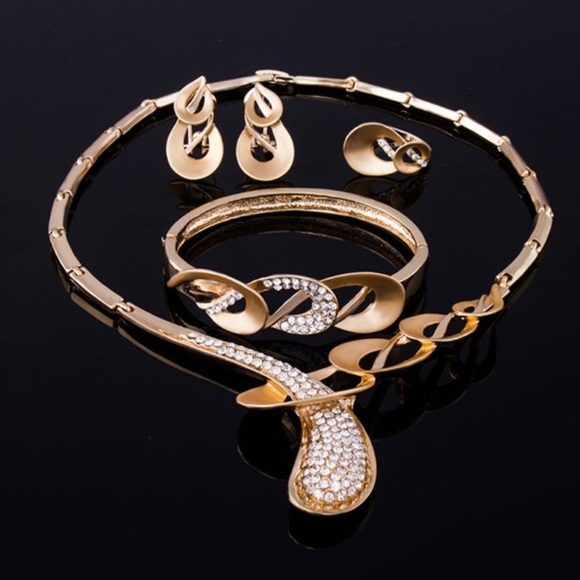 boutique Jewelry - Gold Style Necklace Set Earring Ring Bracelet Luxe Artisan Fashion